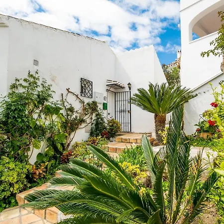 Tetuan 46 - El Oasis De Capistrano *